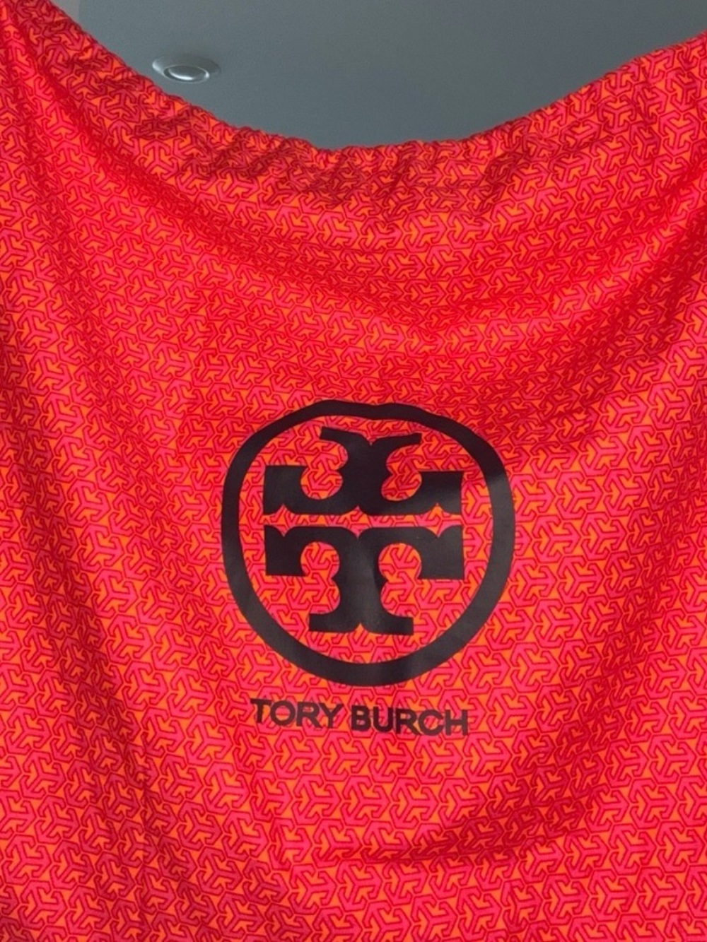 Tory Burch Bombe Tote Tan with dust bag - Picture 10 of 10